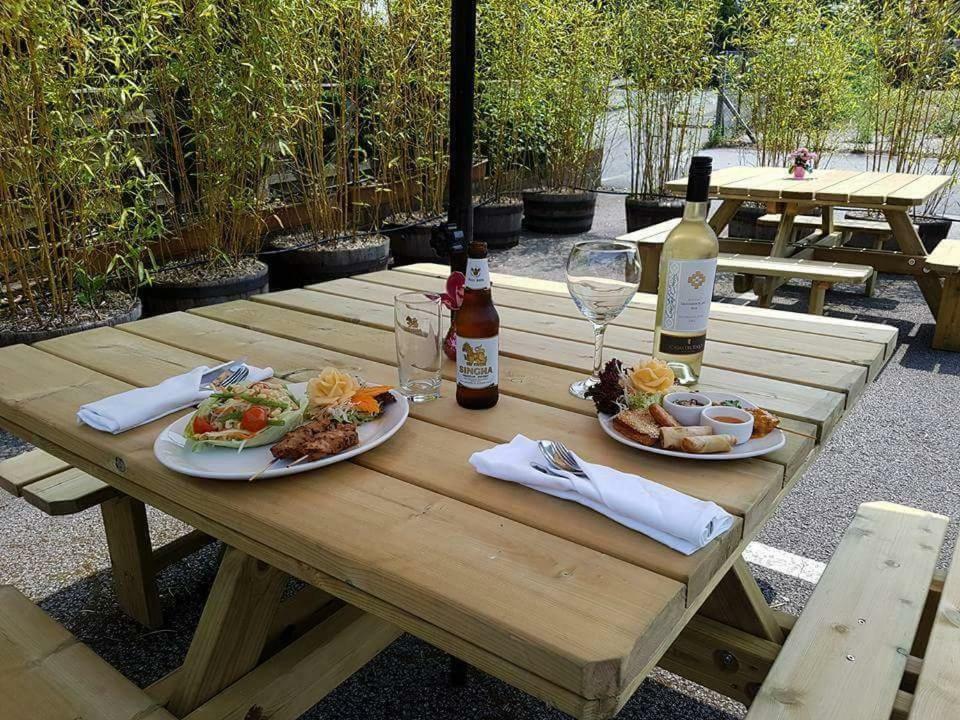 Bed and Breakfast The Kings Arms Wilmslow Zewnętrze zdjęcie